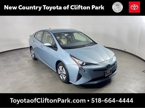 Used 2018 Toyota Prius Four image 1
