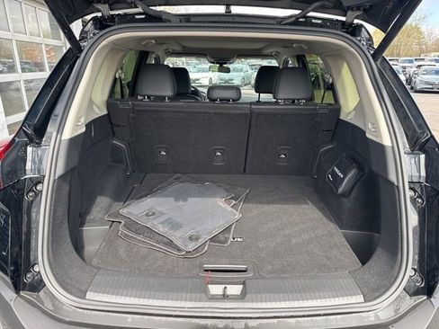 Used 2023 Nissan Rogue SV w/ SV Premium B Package image 20
