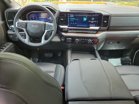 Used 2025 Chevrolet Silverado 2500 LT w/ Trail Boss Package AWD/4WD image 13