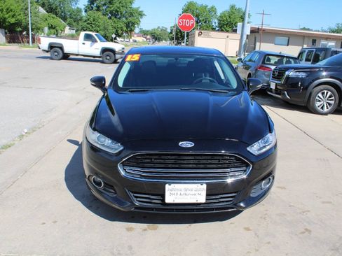 Used 2015 Ford Fusion SE w/ Equipment Group 201A FWD image 3