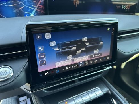 New 2026 Lincoln Nautilus Reserve w/ Jet Appearance Package AWD/4WD image 19