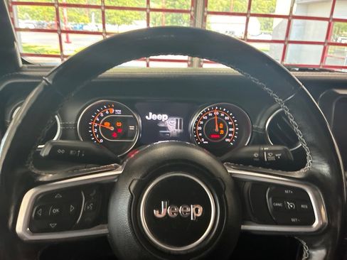 Used 2021 Jeep Gladiator Overland w/ Popular Equipment Package AWD/4WD image 40