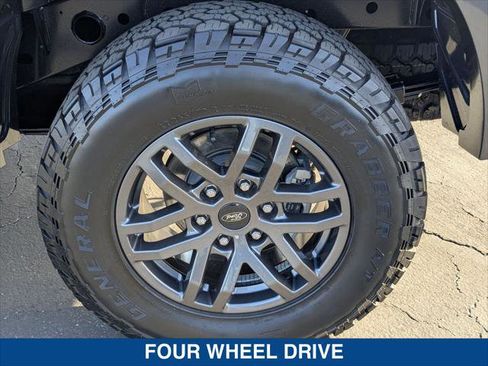 Used 2023 Ford Ranger Lariat w/ Tremor Off-Road Package AWD/4WD image 9