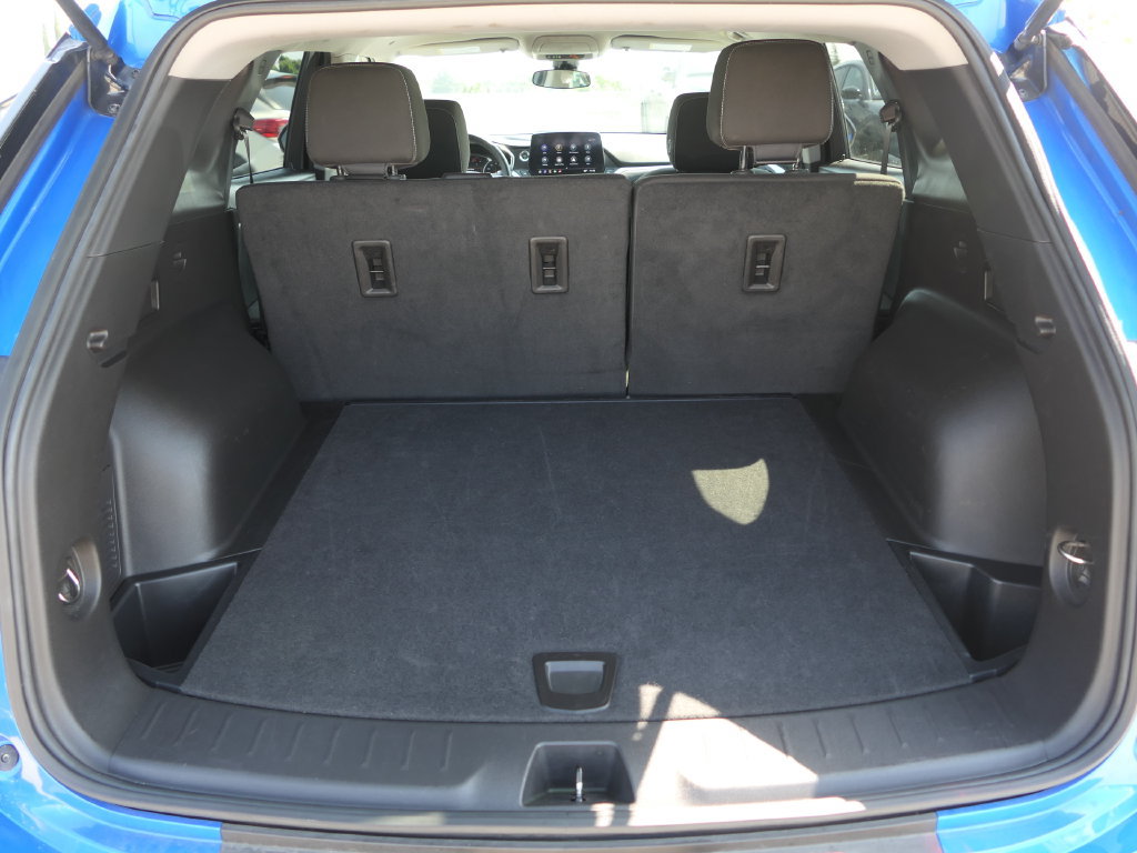 Used 2025 Chevrolet Blazer LT FWD image 22