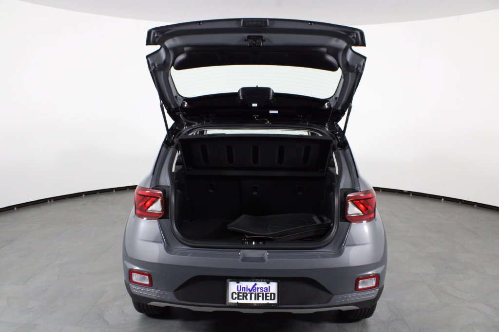 Certified 2026 Hyundai Venue SEL FWD image 17