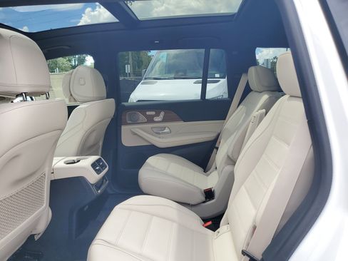 New 2026 Mercedes-Benz GLS 580 4MATIC image 12