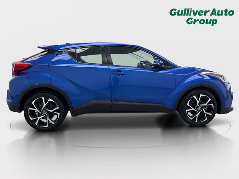 Used 2019 Toyota C-HR XLE FWD image 10