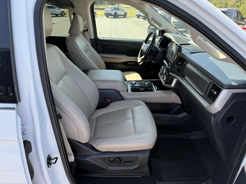 Used 2024 Ford Expedition Max XLT AWD/4WD image 22
