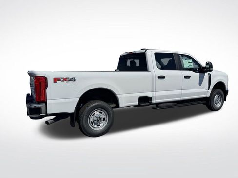 New 2026 Ford F250 XL w/ FX4 Off-Road Package image 13