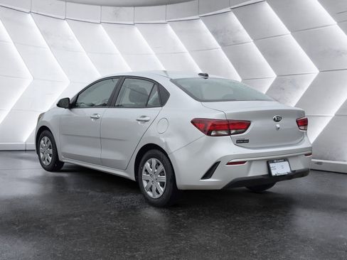 Used 2021 Kia Rio LX FWD image 5