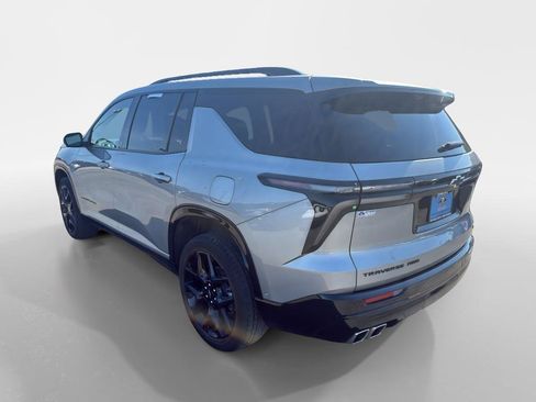 Used 2024 Chevrolet Traverse RS AWD/4WD image 3