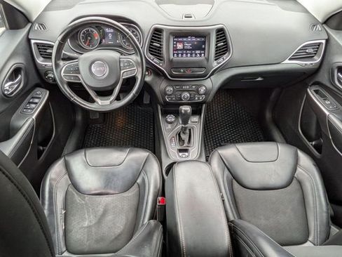 Certified 2019 Jeep Cherokee Latitude Plus w/ Cold Weather Group AWD/4WD image 27