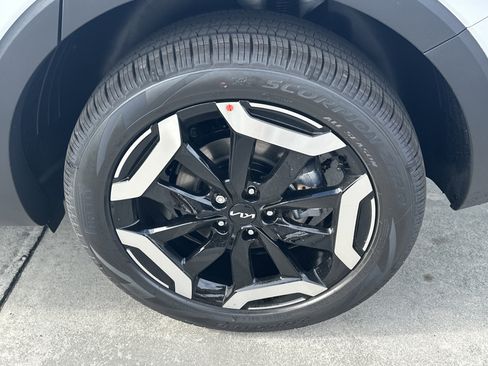 New 2025 Kia Telluride EX image 11