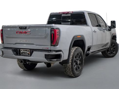 Used 2024 GMC Sierra 2500 AT4 w/ AT4 Premium Plus Package AWD/4WD image 6