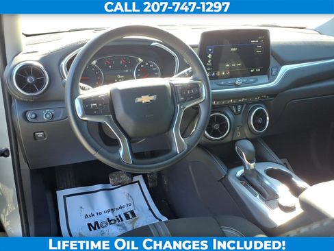Used 2025 Chevrolet Blazer LT AWD/4WD image 15