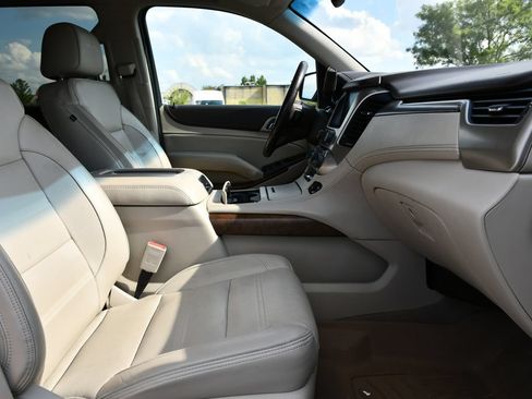 Used 2019 GMC Yukon XL Denali w/ Denali Ultimate Package AWD/4WD image 37