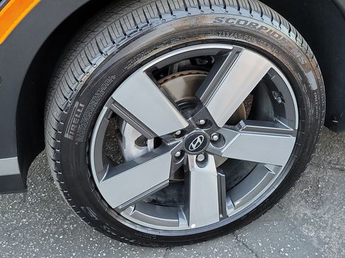 Certified 2025 Hyundai Santa Fe Limited image 25