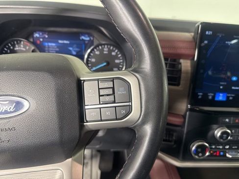 Used 2024 Ford Expedition Limited image 34