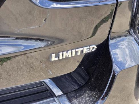 Used 2018 Jeep Grand Cherokee Limited image 10