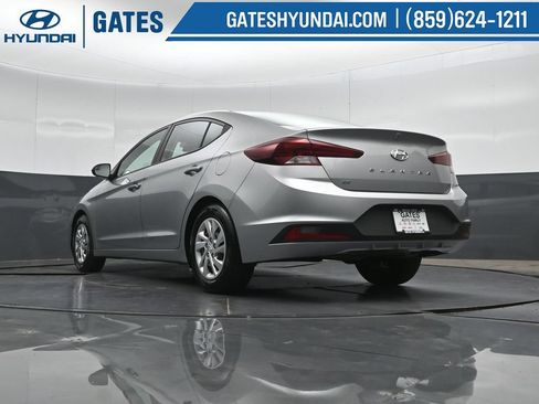Used 2020 Hyundai Elantra SE FWD image 39