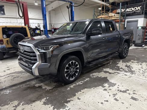 Used 2024 Toyota Tundra Limited AWD/4WD image 4
