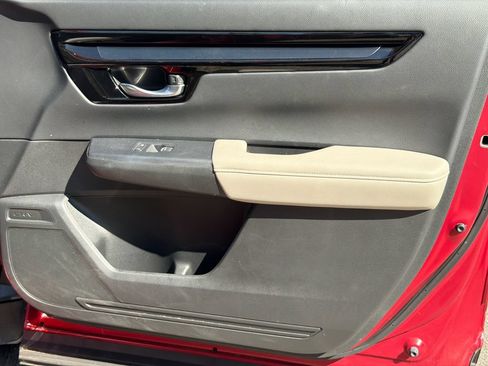 Used 2025 Honda CR-V EX-L image 12