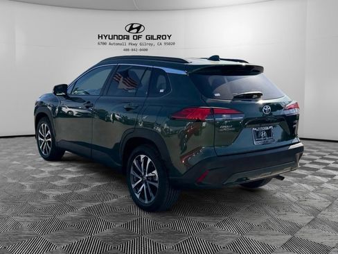 Used 2024 Toyota Corolla Cross XLE image 7