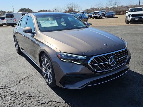 New 2025 Mercedes-Benz E 350 4MATIC Sedan image 11
