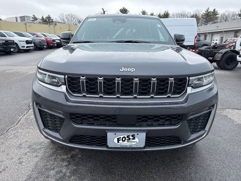 New 2026 Jeep Grand Cherokee Limited AWD/4WD image 8