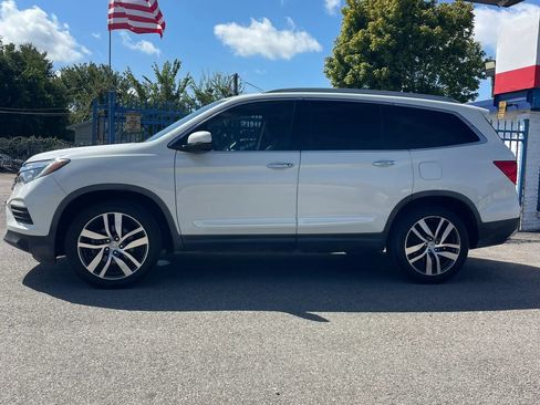 Used 2017 Honda Pilot Elite image 2