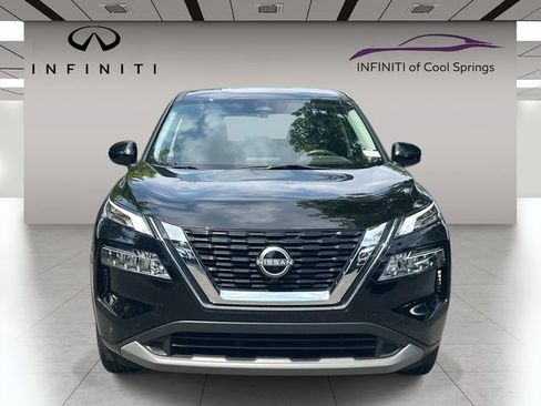 Used 2023 Nissan Rogue SV FWD image 2