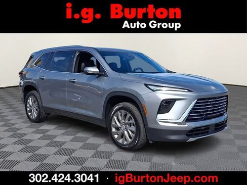 Used 2026 Buick Enclave Preferred AWD/4WD image 1