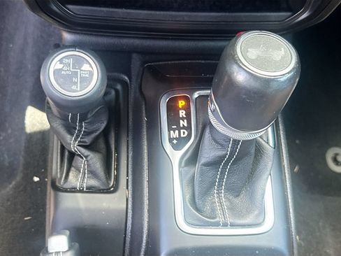 Used 2023 Jeep Wrangler Unlimited Sahara AWD/4WD image 18