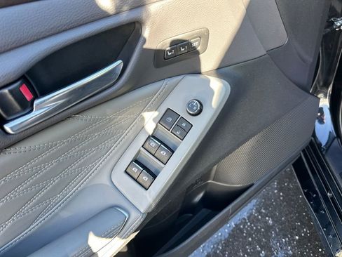 Used 2020 Toyota Avalon Limited w/ Advanced Safety Package image 15