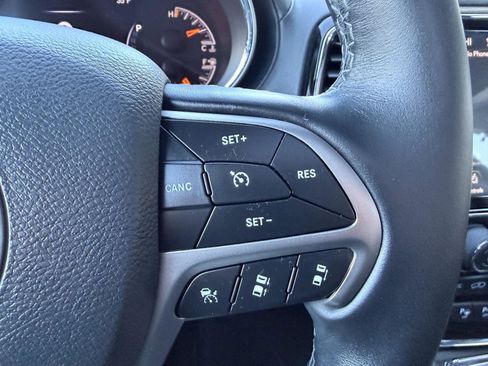 Used 2019 Jeep Grand Cherokee Overland image 26