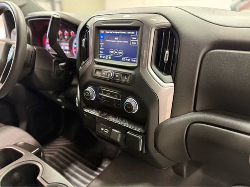Used 2022 Chevrolet Silverado 1500 Custom image 40