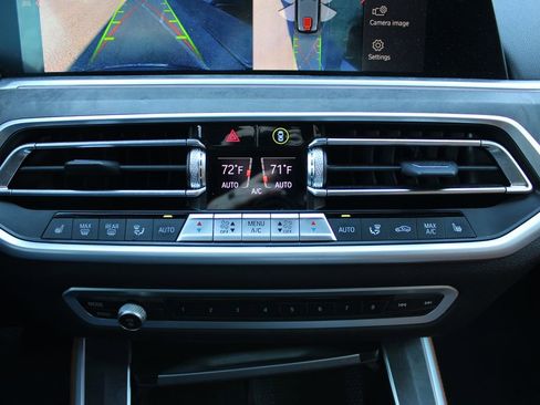 Used 2022 BMW X5 xDrive40i w/ Premium Package image 22