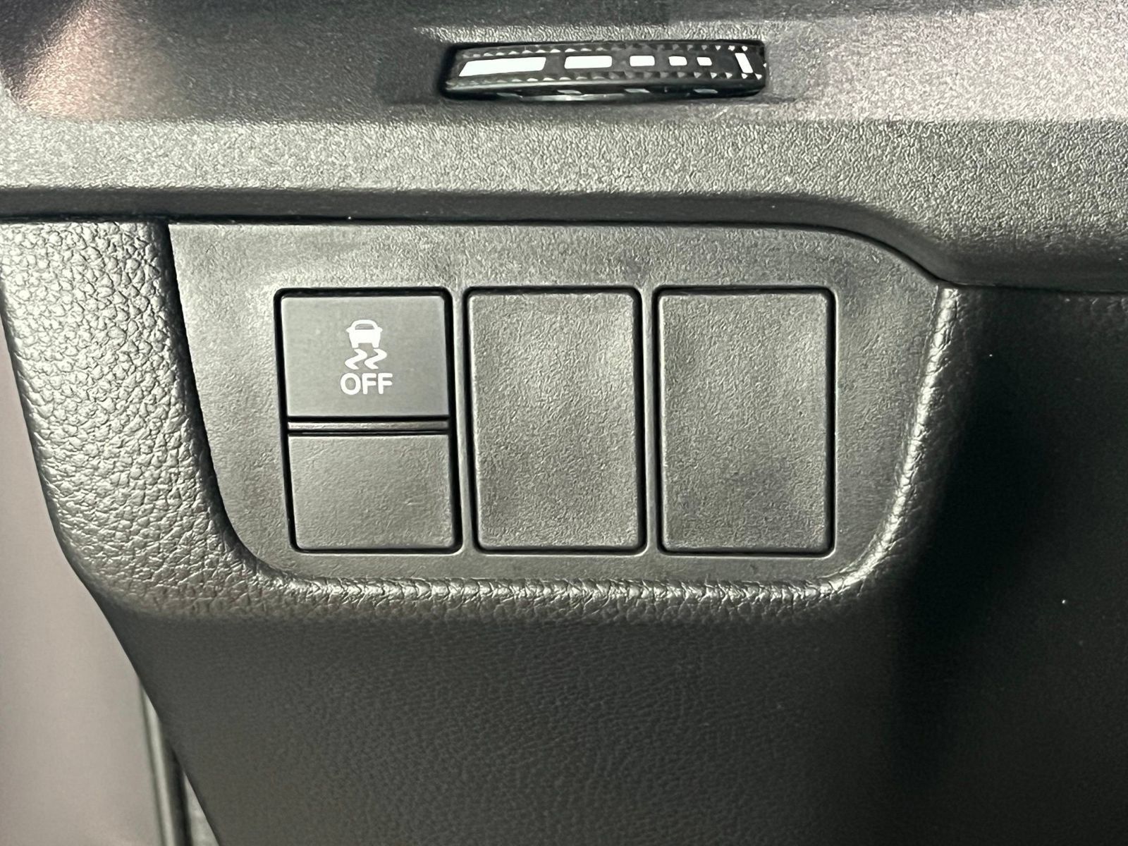 Used 2025 Honda CR-V LX image 31