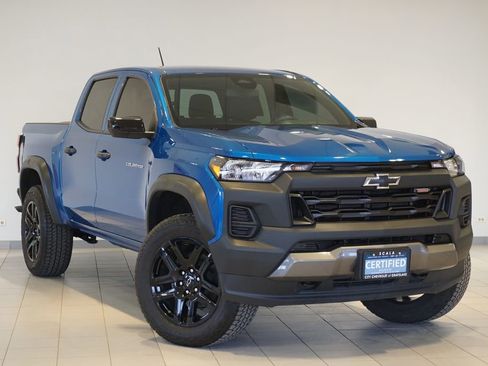 Used 2024 Chevrolet Colorado Trail Boss w/ Safety Package image 2