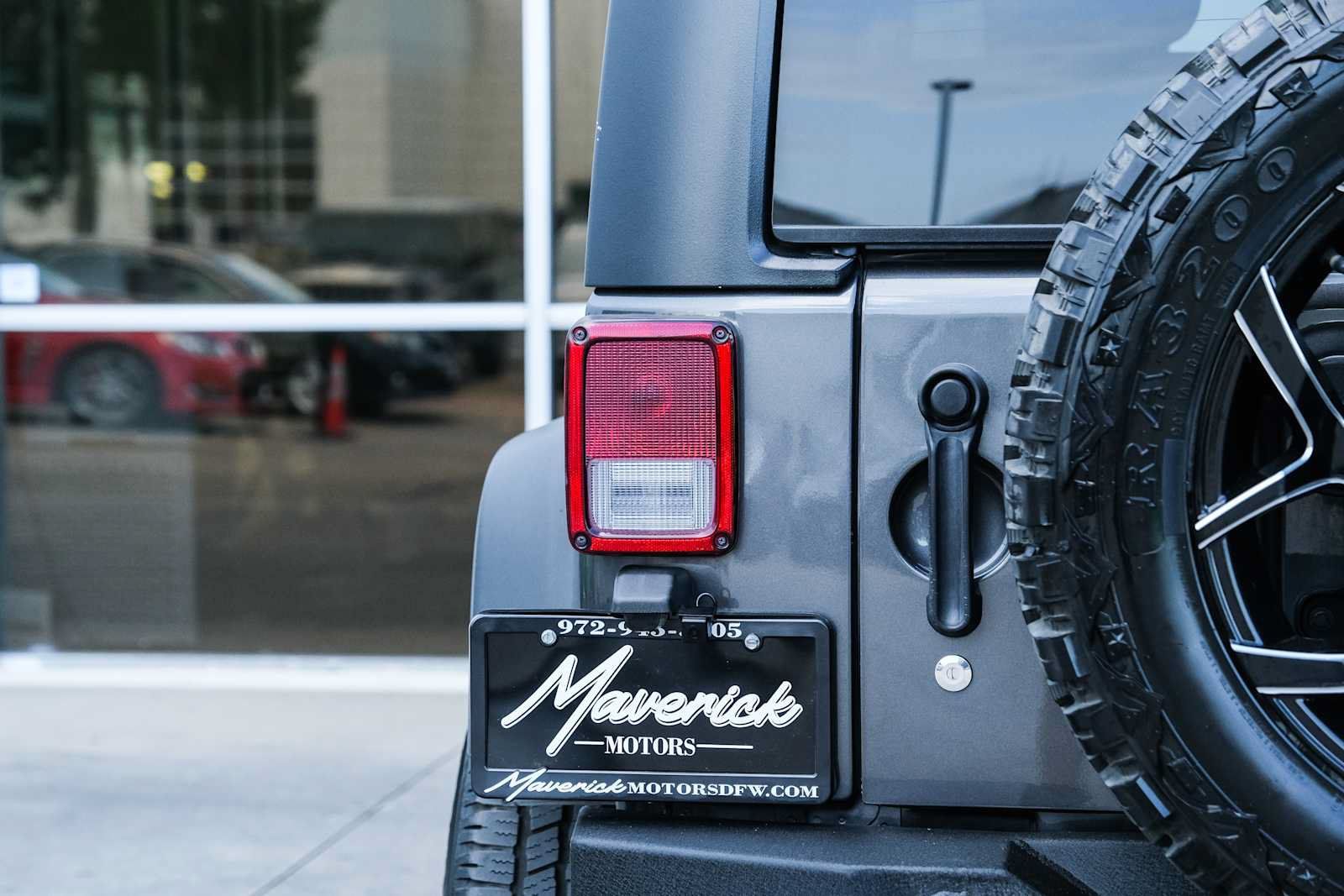 Used 2018 Jeep Wrangler Unlimited Sport S AWD/4WD image 14