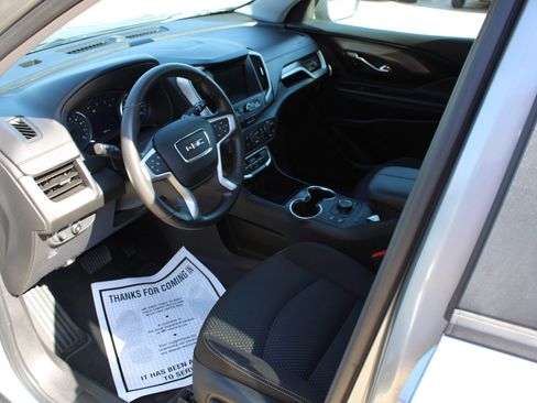 Used 2023 GMC Terrain SLE w/ Driver Convenience Package image 19
