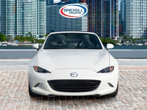 Used 2018 MAZDA MX-5 Miata RF Grand Touring image 2