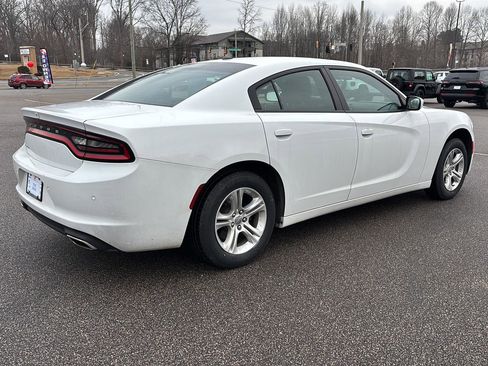 Used 2020 Dodge Charger SXT image 3