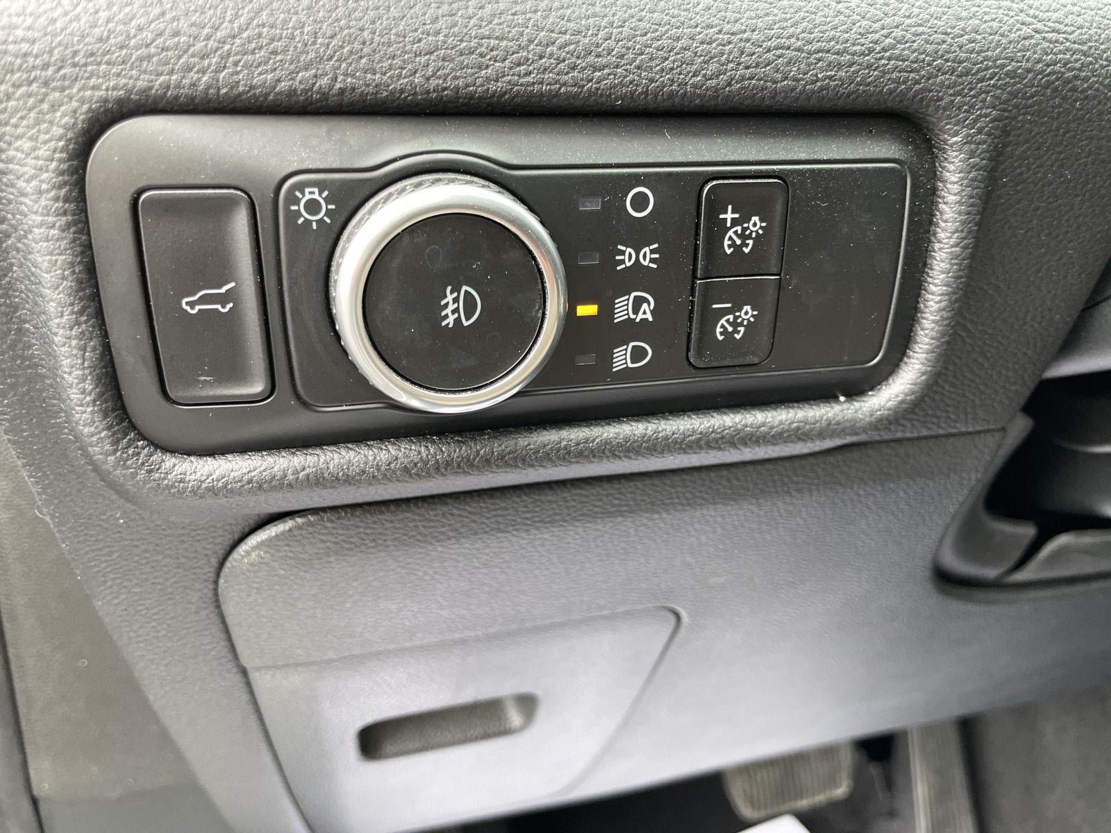 Used 2024 Ford Explorer Limited AWD/4WD image 19