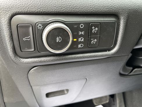 Used 2024 Ford Explorer Limited AWD/4WD image 19