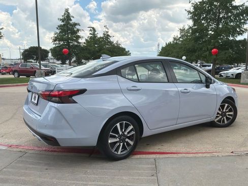 Used 2025 Nissan Versa SV FWD image 7