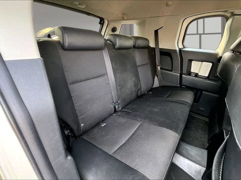 Used 2010 Toyota FJ Cruiser 4WD image 27