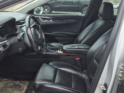 Used 2017 Cadillac XTS Luxury image 3