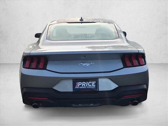 Used 2024 Ford Mustang Coupe RWD image 7