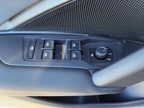 New 2026 Volkswagen Tiguan SE R-Line image 16